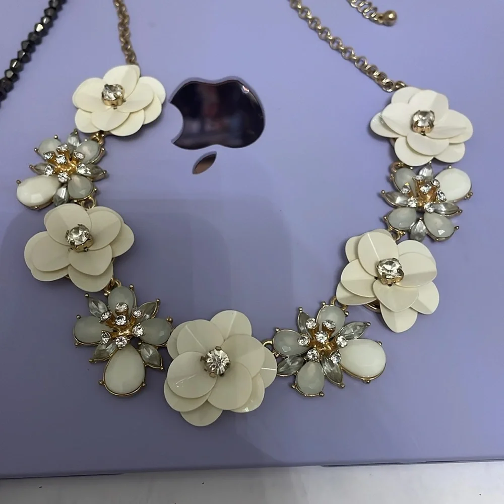 Necklace - Picture 2 of 2